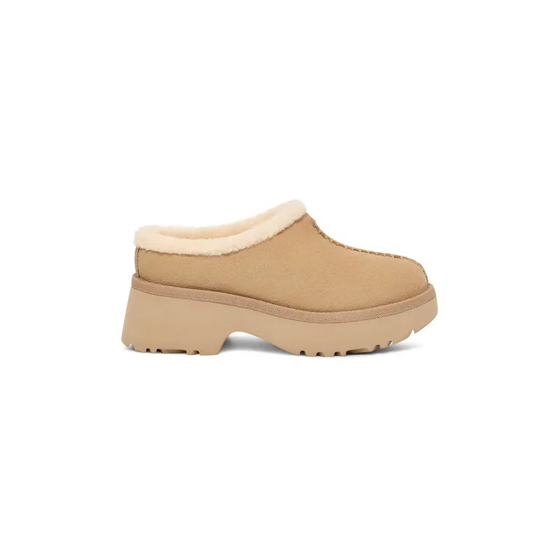 UGG New Heights Cozy Clog