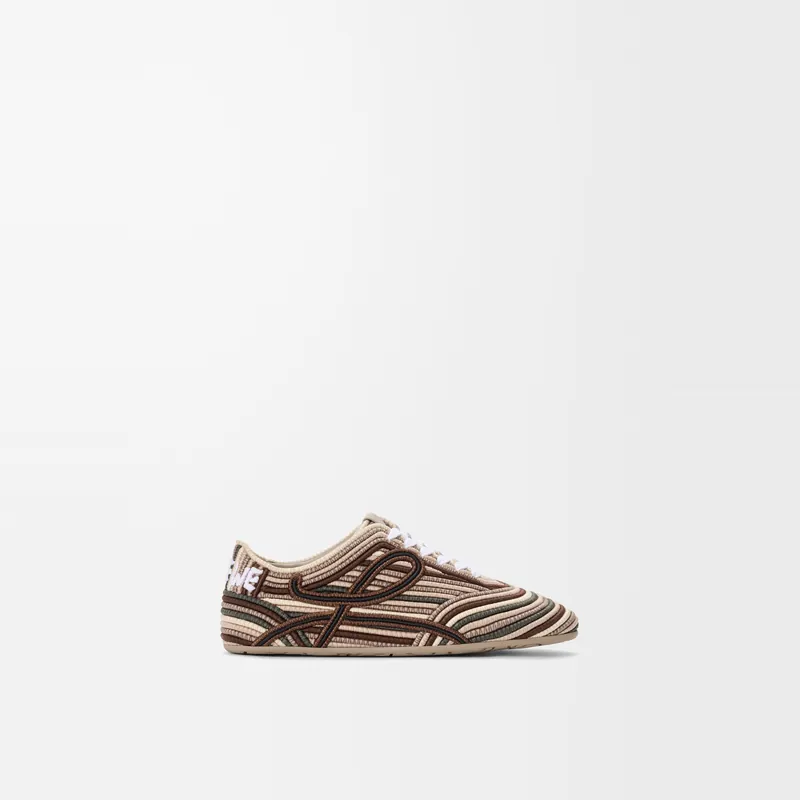 Loewe Yago