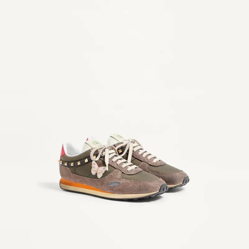 Valentino 스터드 업