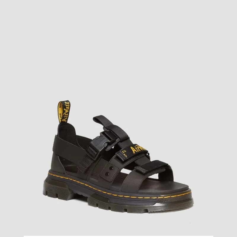 Dr. Martens 피어슨