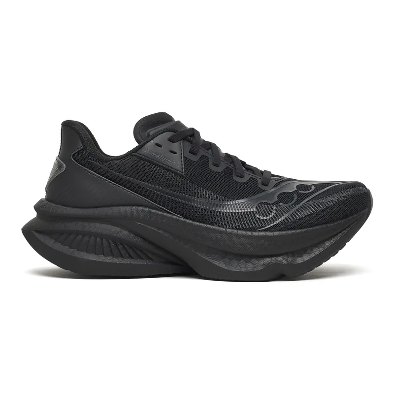 Saucony 엔돌핀 아주라