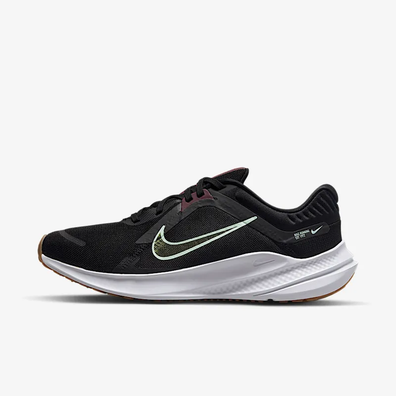 Nike 퀘스트 5