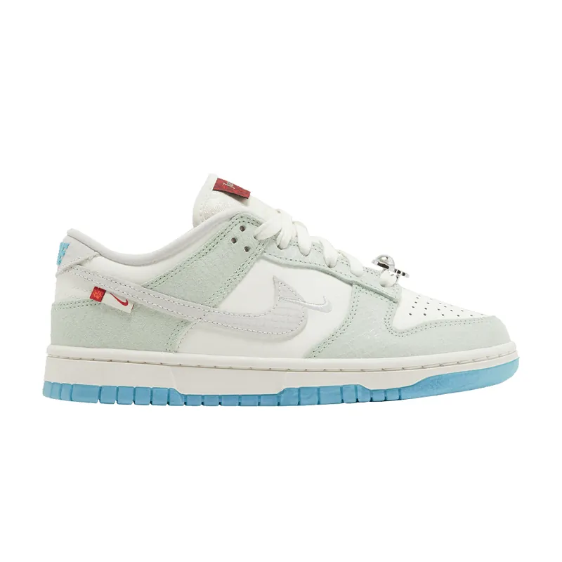 Nike s Dunk Low LX 'Year of the Dragon