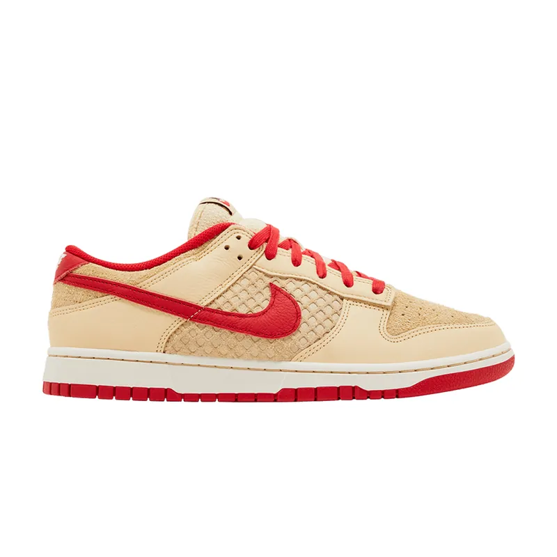 Nike s Dunk Low 'Strawberry Waffle