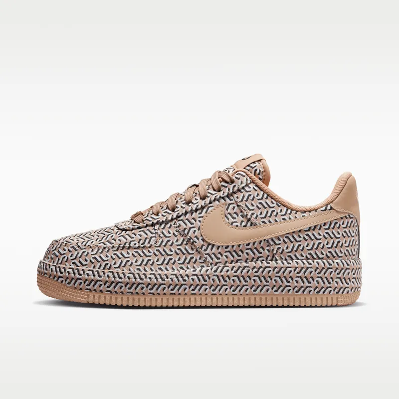 Nike 에어 포스 1 LX