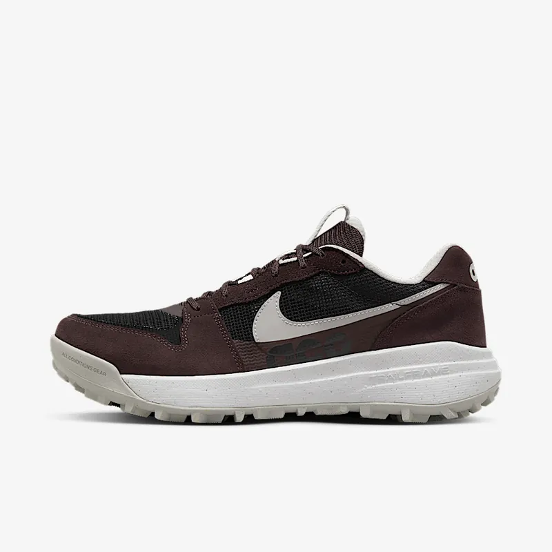 Nike ACG 로우케이트
