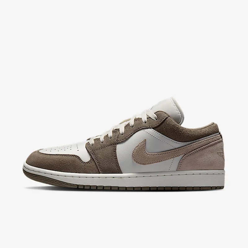 Nike 에어 조던 1 로우