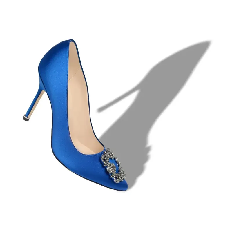 Manolo Blahnik Hangisi
