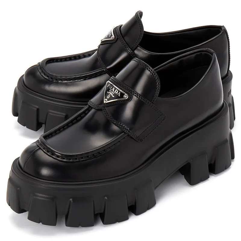 Prada 프라다 모노리스 브러시드 레더 로퍼