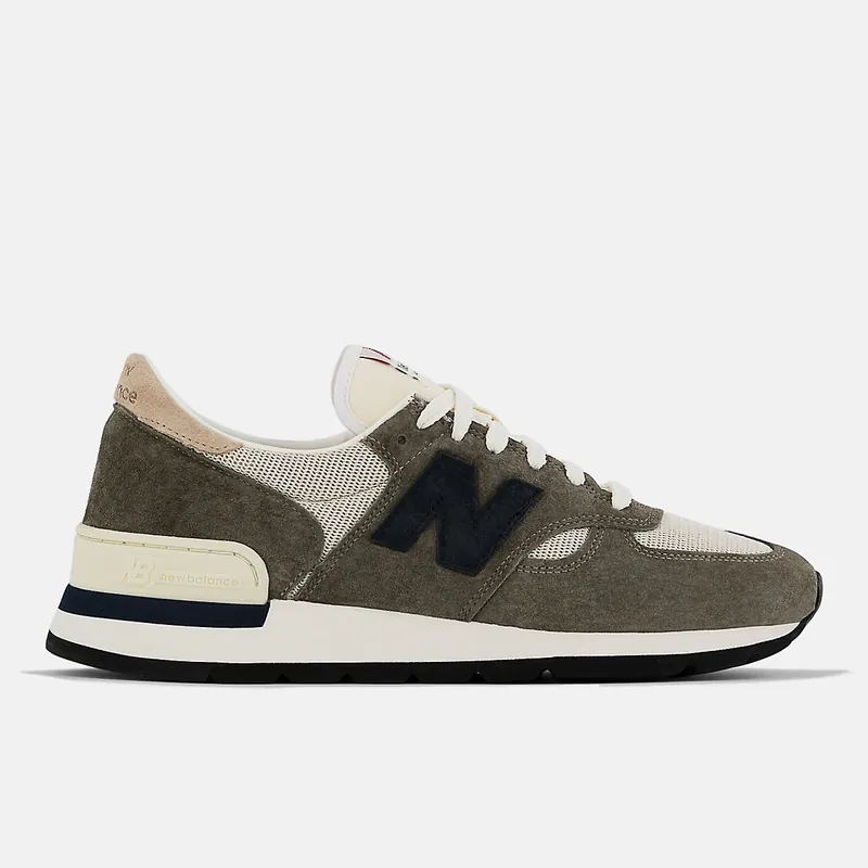 New Balance 990v1