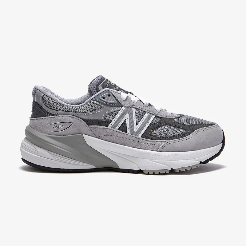 New Balance 990 v6